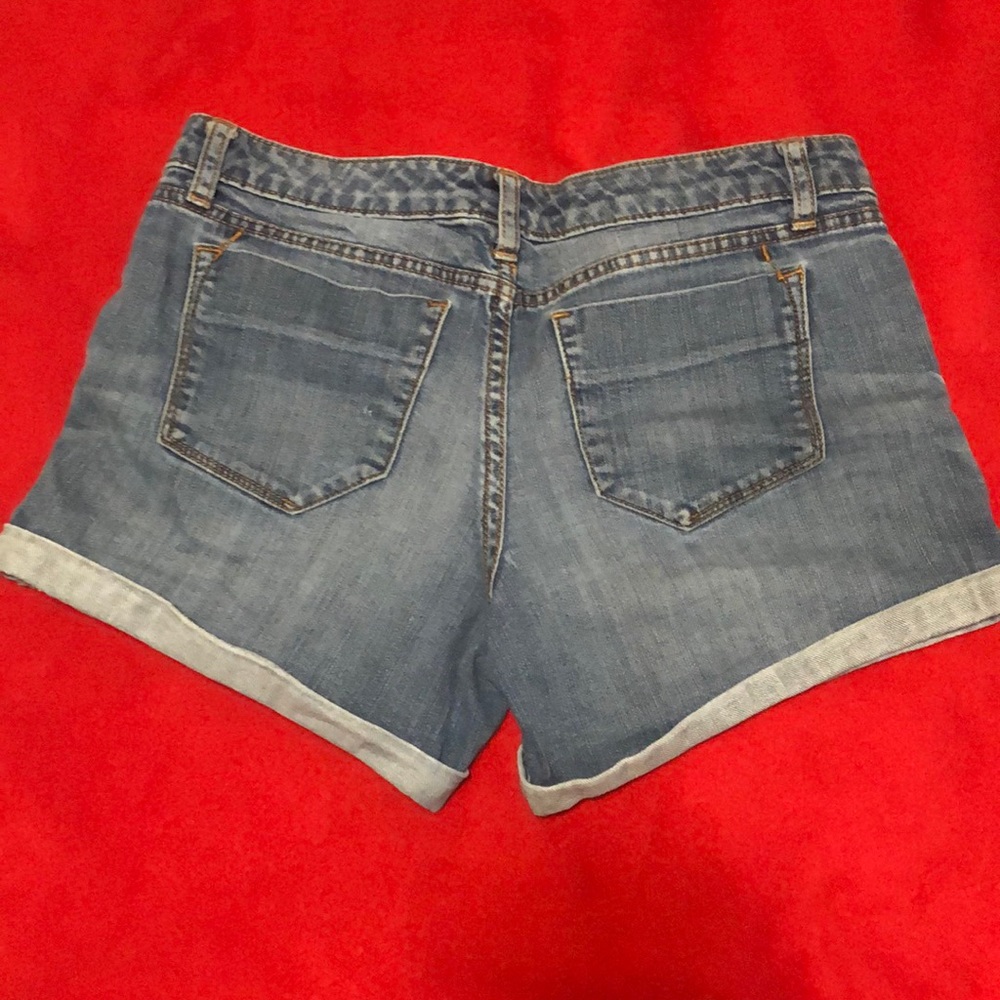 Jean Shorts - Picture 3 of 4